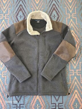 Kuhl Men's Gray Fleece Jacket with Brown Suede Accents